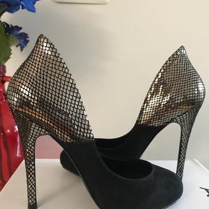 HUGE SALE Aldo Firolber silver snakeskin heels
